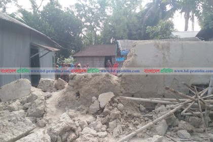 সিরাজগঞ্জে দেয়াল চাপায় শিশুর মৃত্যু