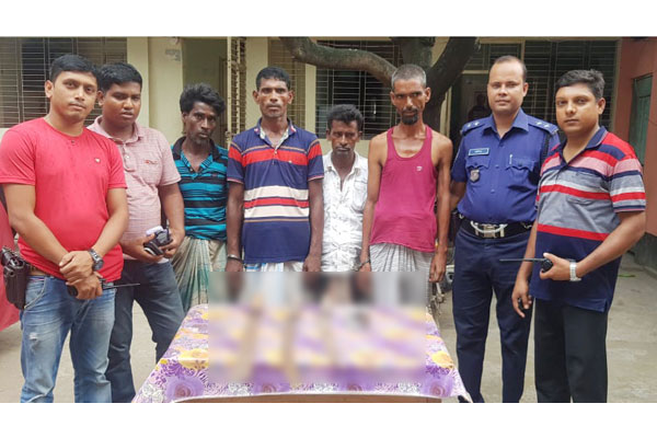 মাধবদীতে ডাকাতির প্রস্তুতিকালে অস্ত্রসহ ৪ ডাকাত আটক