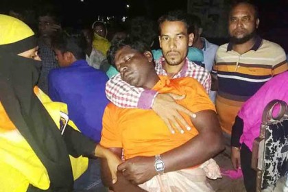 সাগরে জাল ফেলা নিয়ে সংঘর্ষে ৬ জেলে আহত