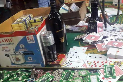 চার ক্লাবেই ক্যাসিনোর সন্ধান, টাকা ও মদ উদ্ধার