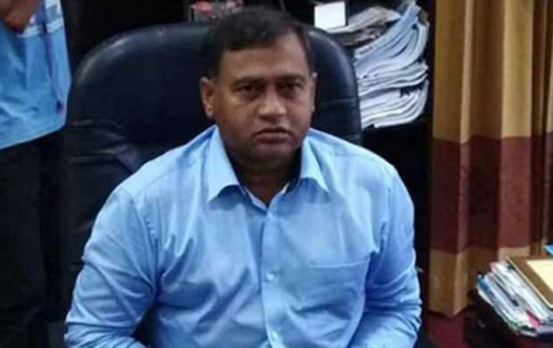 উপাচার্যের পদত্যাগ চেয়ে বশেমুরবিপ্রবির সাবেক শিক্ষার্থীদের মানববন্ধন