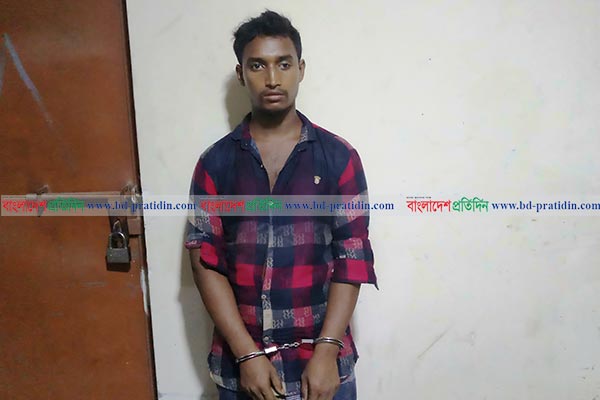 ধর্ষককে বেগুন গাছ দিয়ে পিটিয়ে ছাত্রীকে উদ্ধার 