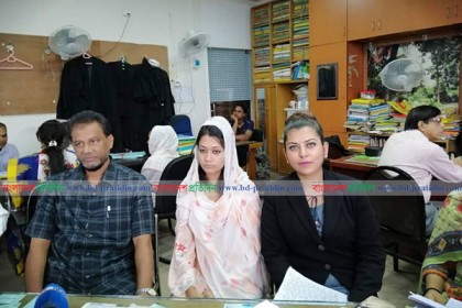 আইনজীবীর সঙ্গে সাক্ষাৎ করতে সুপ্রিম কোর্টে মিন্নি