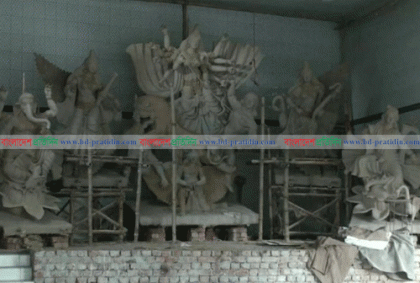 দিনাজপুরে ব্যস্ত মৃৎ শিল্পীরা