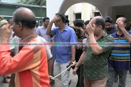 বরিশালে আওয়ামী লীগ নেতার ক্লাবে অভিযান, মাদকসহ আটক ৫
