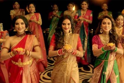 একসঙ্গে নাচলেন নুসরাত, মিমি ও শুভশ্রী (ভিডিও)