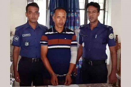 বানারীপাড়ায় ইয়াবাসহ ফায়ার সার্ভিস সদস্য আটক