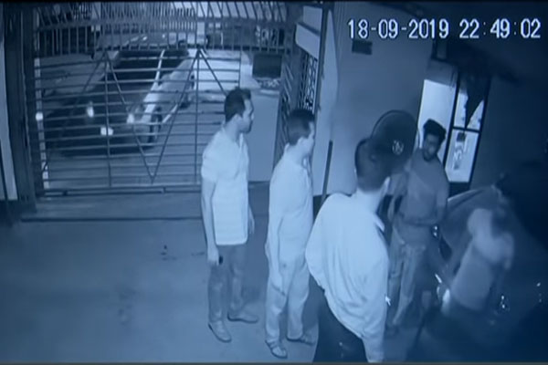 ক্যাসিনোর সেই নেপালিদের পালাতে সাহায্য করেছে কারা? (ভিডিও)