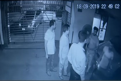 ক্যাসিনোর সেই নেপালিদের পালাতে সাহায্য করেছে কারা? (ভিডিও)