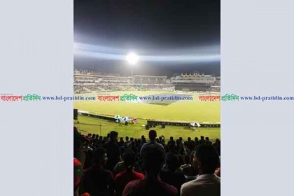 ফাইনালে বৃষ্টির কারণে টসে বিলম্ব
