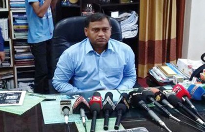 আন্দোলনের নামে ছাত্র-ছাত্রীরা ঝোপে-ঝাড়ে অশালীন কাজ করে বেড়াচ্ছে: ভিসি নাসির