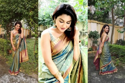 শাড়িতে মুগ্ধতা ছড়ালেন জয়া