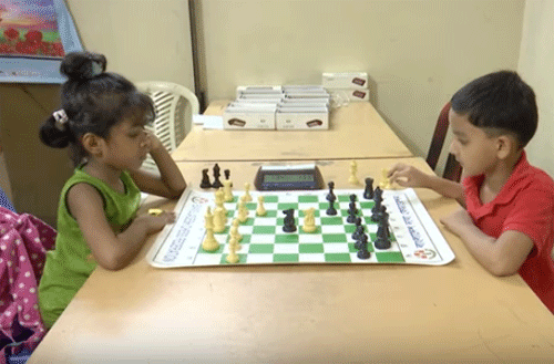 ছোট্ট তুবা ও নাবার দাবার চালে কুপোকাত বড়রা
