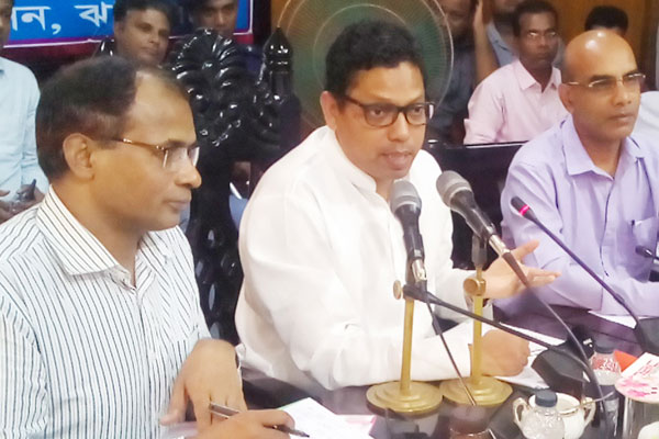 সব স্কুল কলেজে ডিজিটাল ল্যাব স্থাপনের ঘোষণা প্রতিমন্ত্রীর