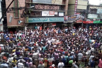 খুলনায় ইঞ্জিনচালিত রিকশা চালকরা আন্দোলনে, ভোগান্তি