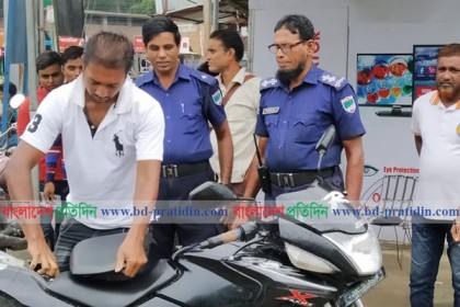 মেহেরপুরে ১৩ মোটরসাইকেল চালকের বিরুদ্ধে মামলা