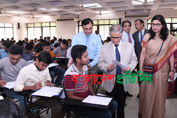 ঢাবি ঘ-ইউনিটের ভর্তি পরীক্ষা অনুষ্ঠিত