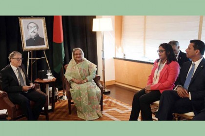 বাংলাদেশের প্রশংসায় বিশ্বের শীর্ষ ধনী বিল গেটস