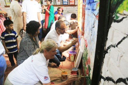 
দাতব্য শিল্প প্রদর্শনী 'আর্ট ফর ড্রিম'