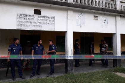 কুমিল্লায় পুলিশ-শিবির সংঘর্ষে আহত ৫