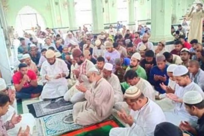প্রধানমন্ত্রীর জন্মদিন উপলক্ষে ইবিতে দোয়া মাহফিল