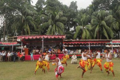 পিরোজপুরে ঐতিহ্যবাহী লাঠি খেলা