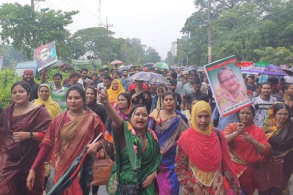 প্রধানমন্ত্রীর জন্মদিনে রাজশাহীতে নেতাদের শক্তির মহড়া