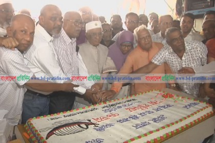 খুলনায় শেখ হাসিনার জন্মদিনে আওয়ামী লীগের দোয়া মাহফিল