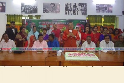 সাতক্ষীরায় মহিলা আওয়ামী লীগের আয়োজনে শেখ হাসিনার জন্মদিন পালিত 