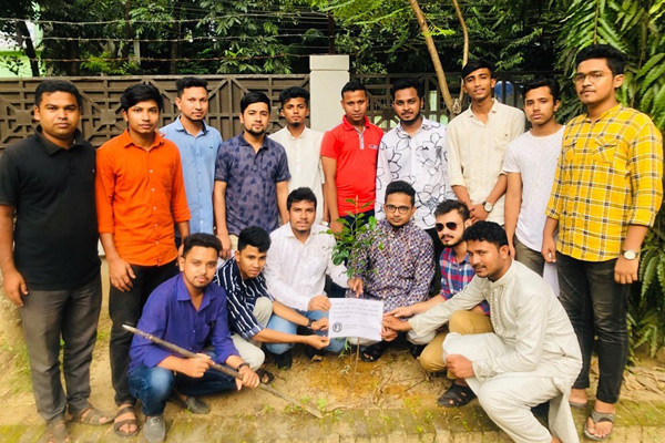 প্রধানমন্ত্রীর জন্মদিনে কক্সবাজারে ছাত্রলীগের বৃক্ষরোপণ 

