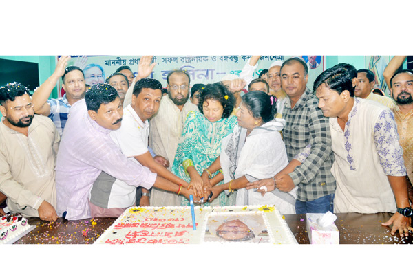 কুমিল্লায় প্রধানমন্ত্রীর জন্মদিন পালিত 
