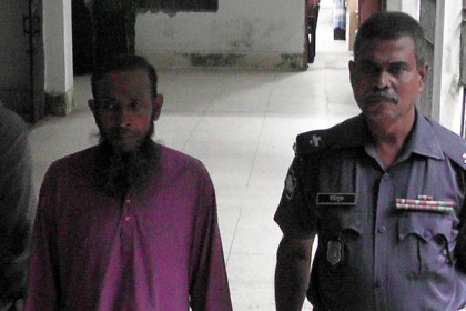 ঝালকাঠিতে স্ত্রীকে হত্যার দায়ে স্বামী ও তার প্রেমিকার যাবজ্জীবন 

