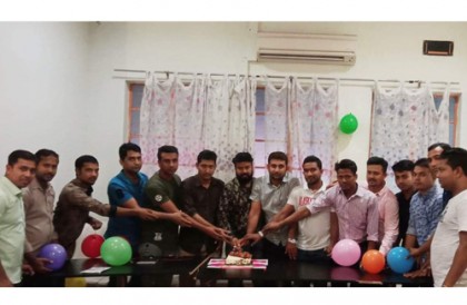 সিঙ্গাপুরে প্রধানমন্ত্রীর জম্মদিন উদযাপন