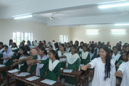 বাল্যবিয়ে ও মাদক রোধে শিক্ষার্থীদের শপথ 