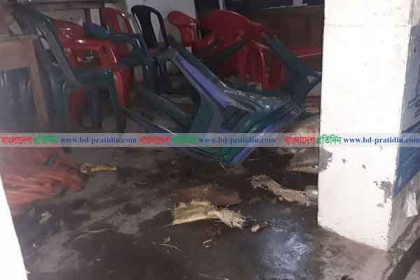 খুলনায় আওয়ামী লীগ কার্যালয়ে ককটেল বিস্ফোরণ