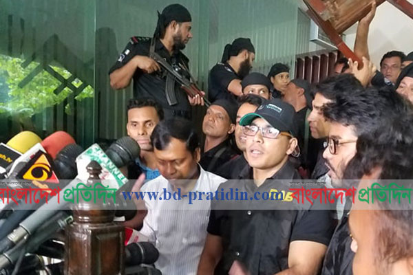 সেলিমের বাসা থেকে ৮ কোটি টাকার চেক ও নগদ ৫০ লাখ টাকা উদ্ধার