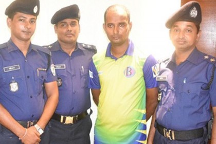 ক্রিকেটার নাজমুস সাকিব গ্রেপ্তার