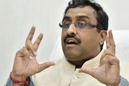 ‘কাশ্মীরে আটকদের পাঁচতারা হোটেলে রাখা হয়েছে’