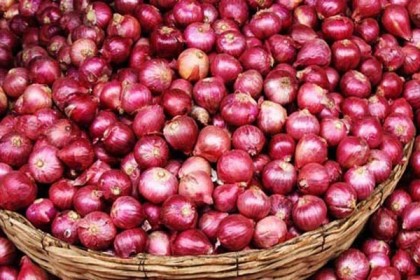 যে ৩৫ স্থানে পিয়াজ বিক্রি হচ্ছে ৪৫ টাকায়
