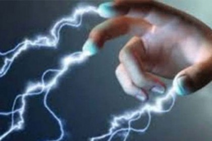 টাঙ্গাইলে বিদ্যুৎস্পৃষ্টে বৃদ্ধ নিহত, আহত ৩