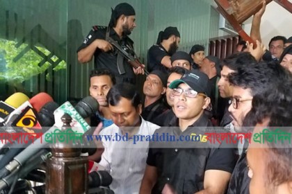 সেলিমের বাসা থেকে ৮ কোটি টাকার চেক ও নগদ ৫০ লাখ টাকা উদ্ধার