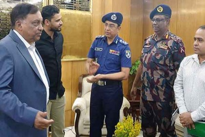 এলাকার উন্নয়নের আবেদন নিয়ে স্বরাষ্ট্র মন্ত্রণালয়ে মাশরাফি
