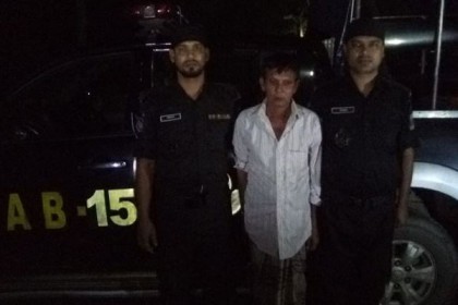 টেকনাফে ইয়াবাসহ মাদক কারবারি আটক