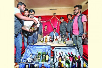 রুশ-জাপানিসহ সেলিম প্রধানের তিন স্ত্রী, রাতে ফ্ল্যাটে বসতো সুন্দরীদের হাট