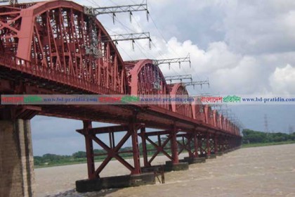 কুষ্টিয়ায় পদ্মার পানি বিপদসীমার উপরে