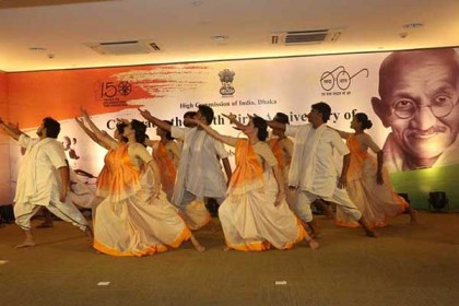 ঢাকায় মহাত্মা গান্ধীর জন্মবার্ষিকী উদযাপন করল ভারতীয় দূতাবাস