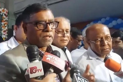 ২৮ হাজার টাকা বালিশের কভারের দাম নিয়ে যা বললেন স্বাস্থ্যমন্ত্রী