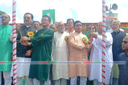 'চলমান অভিযানে সাধারণ মানুষ খুশি হলেও আতঙ্কে বিএনপি'

