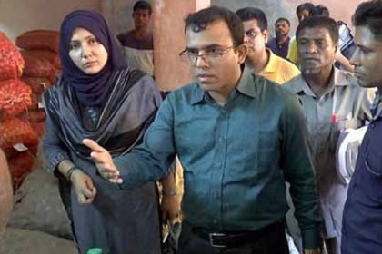 ঝালকাঠিতে তিন পেঁয়াজ ও পলিথিন ব্যবসায়ীকে জরিমানা

