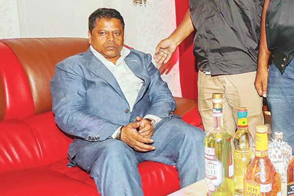 অফিসেই গোপন কক্ষ, সেলিমের অপকর্মে সঙ্গী শতাধিক তরুণী!